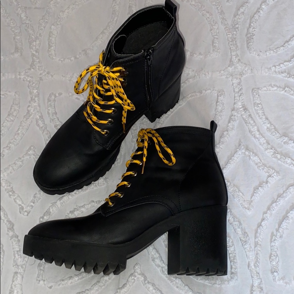 High heeled boots